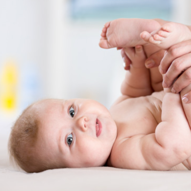 How to Choose Safe, Natural Skincare Products for Your Newborn